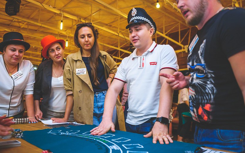 Корпоративные сувениры и подарки на День нефтяника в Novosibirsk