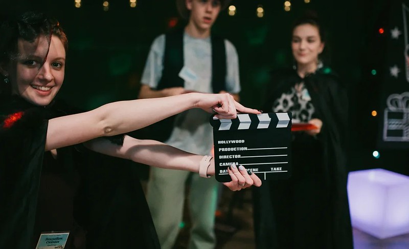 Городские огни и праздничное настроение в Novosibirsk