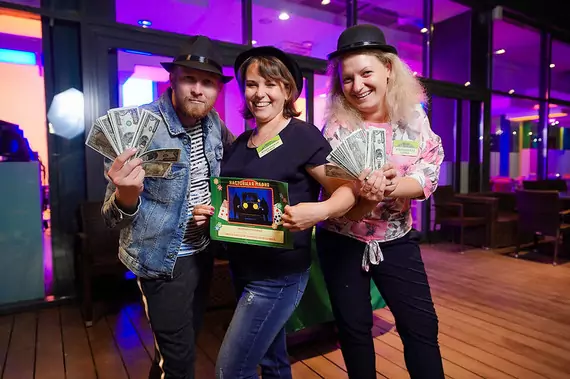 Как отметить 8 Марта в Новосибирске: лучшие идеи для работы и праздника