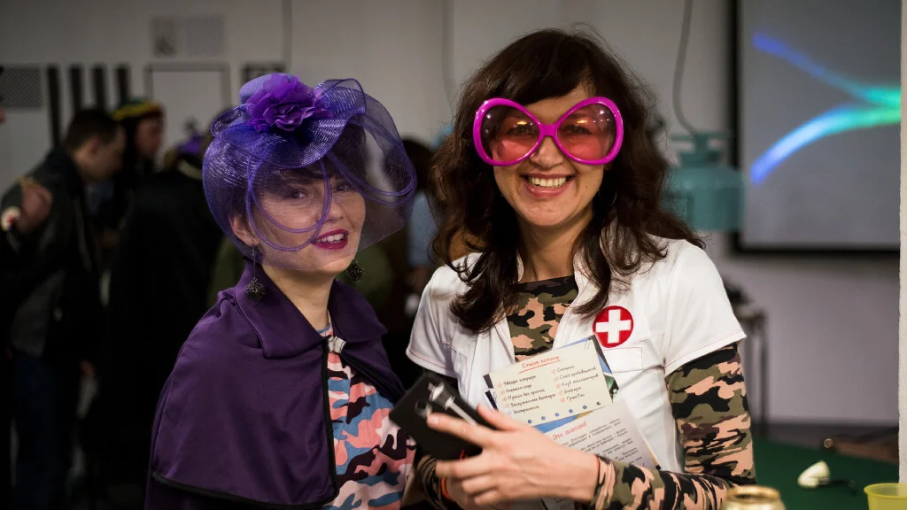 Квест на День рождения компании: вам прививку или витаминку?